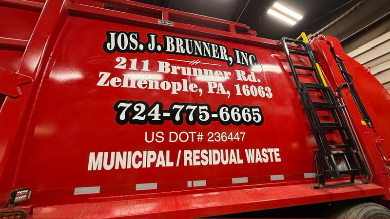 Digitally printed signs, Digitally printed truck graphics, Truck Decals, Pittsburgh Truck Decals, Truck Graphics, Truck Lettering, Pittsburgh Commercial Truck Signs, Truck logos, Truck magnets, Fleet Graphics, Fleet Branding, decals, car signs, truck sign