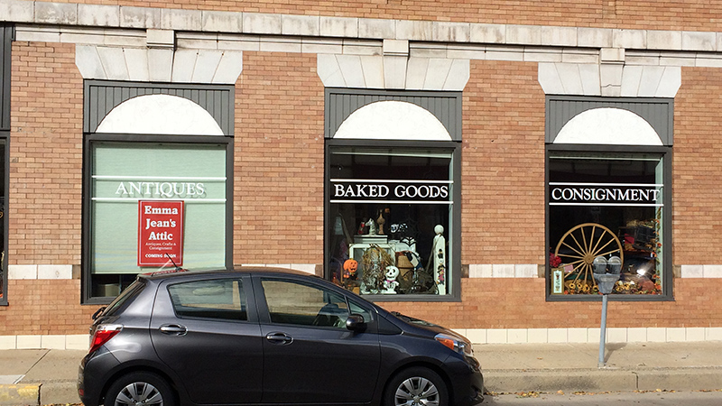Window lettering, window graphics, Pittsburgh window signs, custom decals, letter sign, window decals, window lettering, vinyl lettering, window signs, vinyl, window decal, window sticker, sticker, digitally printed signs, digitally printed window decal