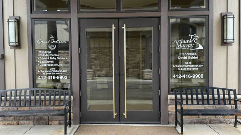 Window lettering, window graphics, Pittsburgh window signs, custom decals, letter sign, window decals, window lettering, vinyl lettering, window signs, vinyl, window decal, window sticker, sticker, digitally printed signs, digitally printed window decal